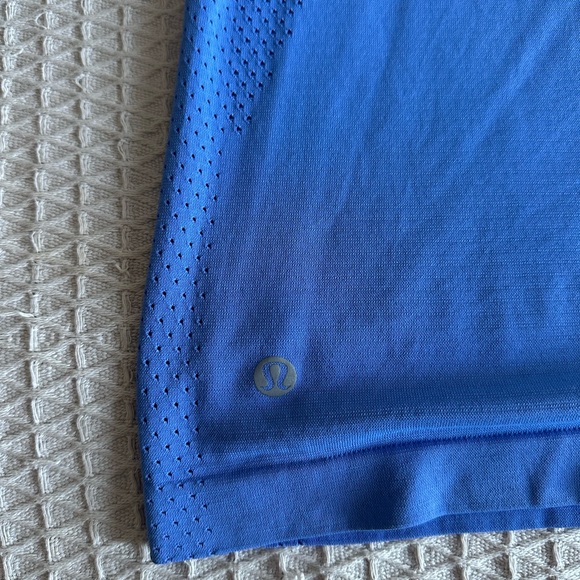 Lululemon Train to Be Short Sleeve Shirt wild indigo size 10 - Picture 3 of 3